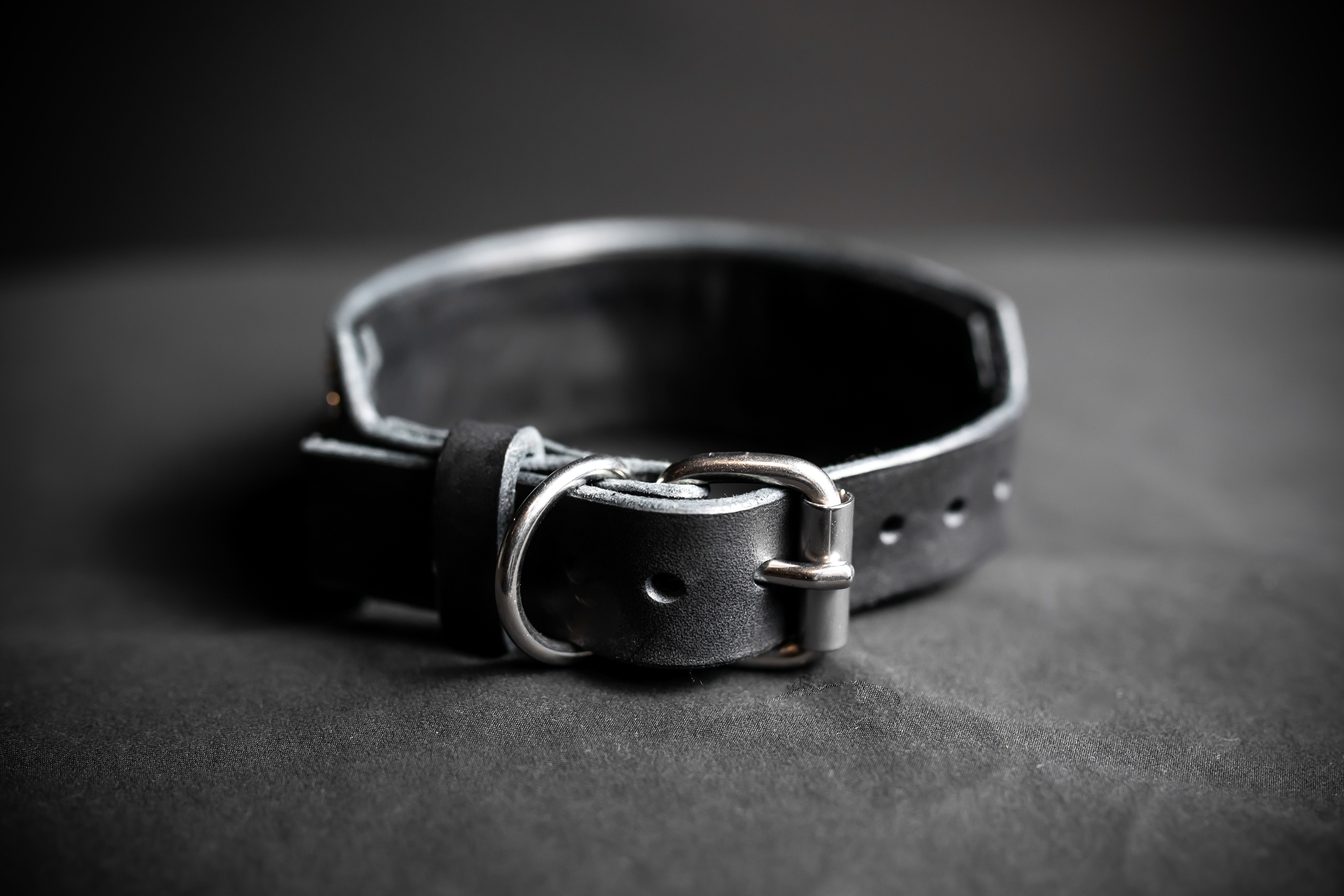 Closure and ring detail